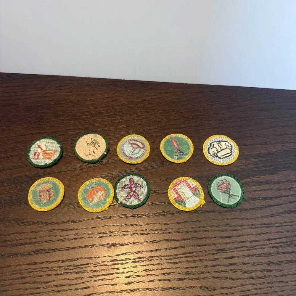 Set Of‎ Vintage 10 Girl Scout Badges 1963-1980